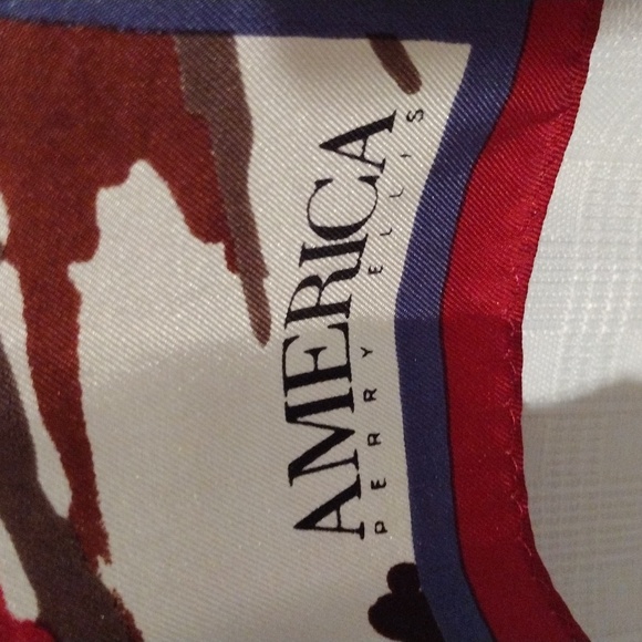 Scenic 12" by 52" oblong Perry Ellis America scarf - Picture 2 of 3